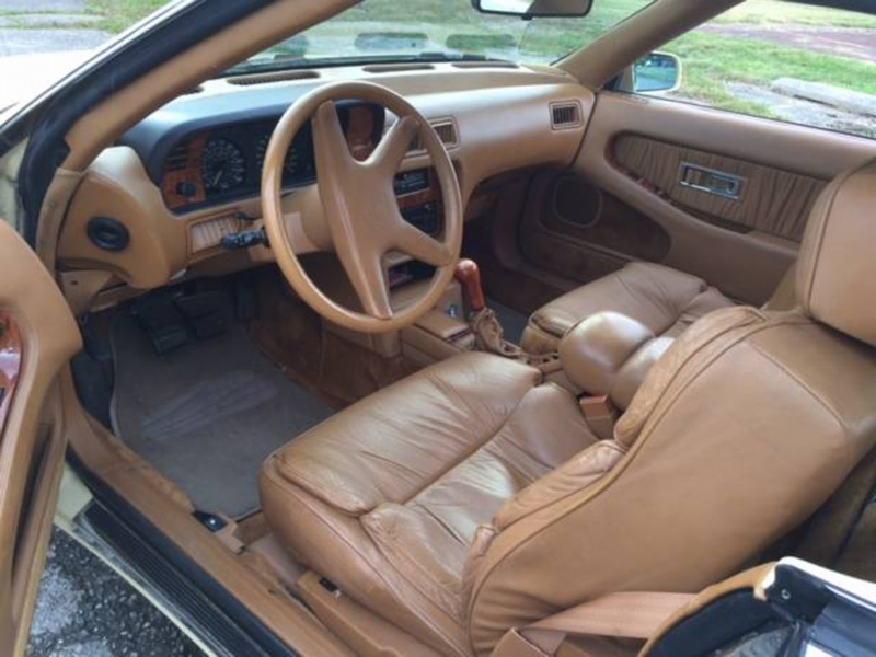Illustration for article titled At $10,000, Could This Rare 1989 Chrysler TC by Maserati Find Its Niche?